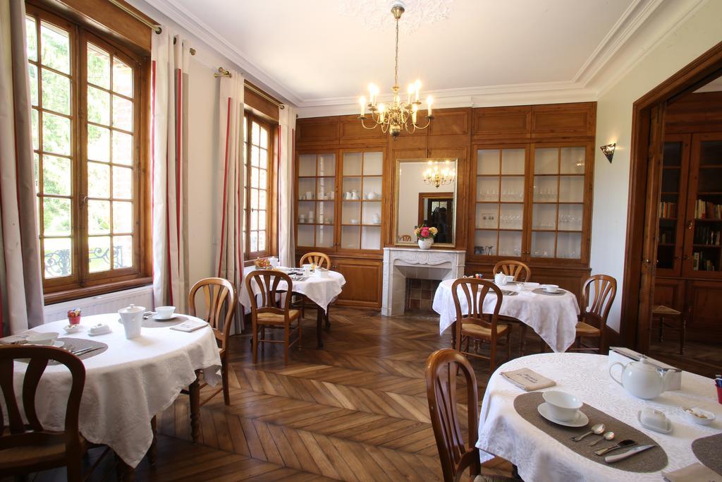 Bed and Breakfast Manoir Le Mesnil Saint-Martin-aux-Chartrains Exterior foto