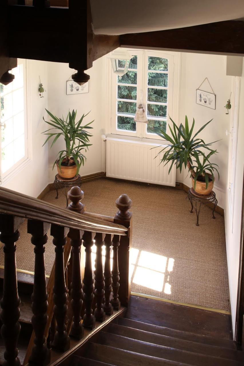 Bed and Breakfast Manoir Le Mesnil Saint-Martin-aux-Chartrains Exterior foto